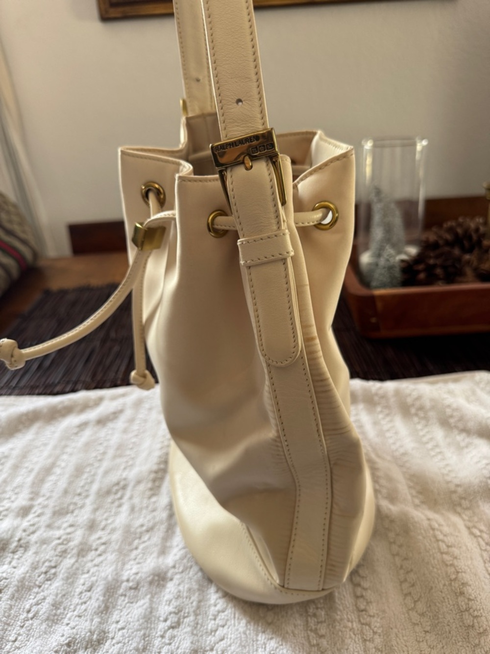 Ralph Lauren Cream Drawstring Bucket Shoulder Bag - Picture 6 of 7